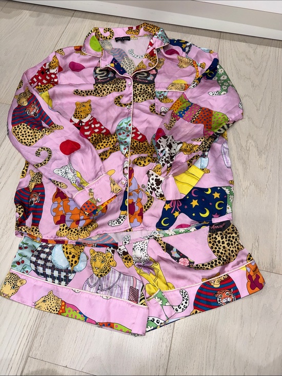 Karen Mabon Other - Silky Pink Leopard Print Pajama Set
